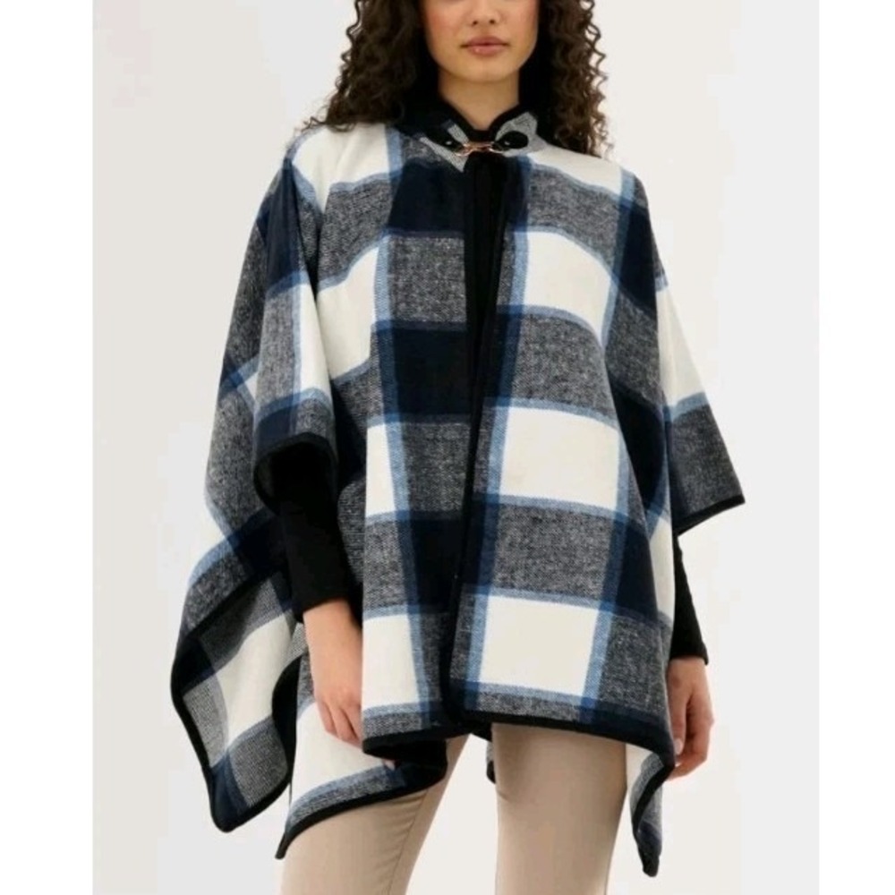 New! Canada Weather Gear Plaid Cape Shawl Poncho Blue White One Size Soft Fleece